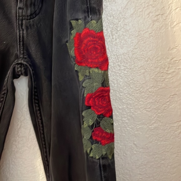 Pacsun Skinny Stretch Rose Embroidered Jeans 28x30 - Picture 7 of 11
